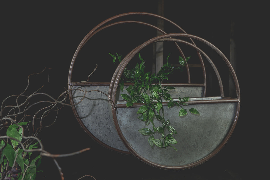 Round Rustic Metal Wall Vase - LYKTA