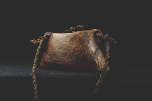 Dark Wooden Jute Bell - LYKTA