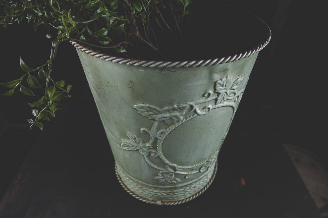 Rustic Metal Provence Green Planter - LYKTA